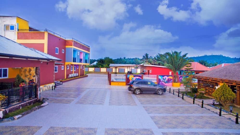 Kikis Court Resort Hohoe 외부 사진